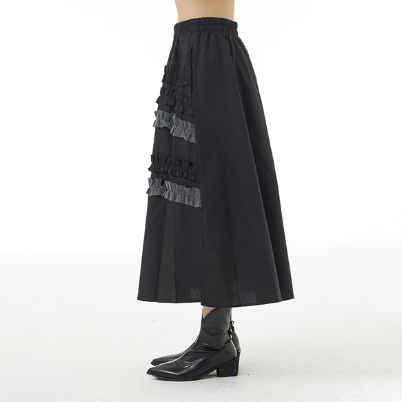 夏 新作 半円弧カラーコントラストのスカート 黒 Aライン 大きいサイズ ゆったり 個性的 4枚目の画像