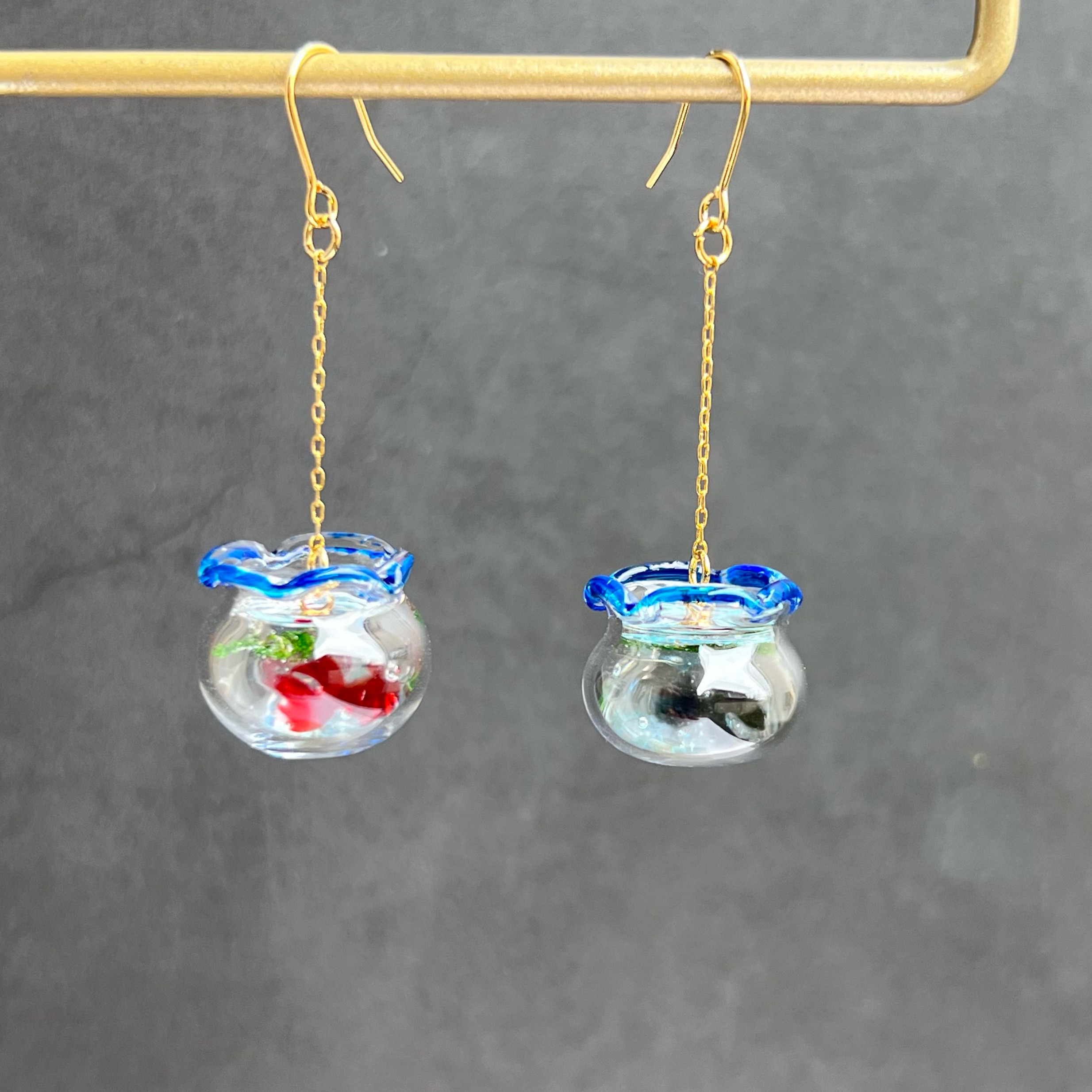 印象のデザイン 揺れる金魚鉢とシャボン玉和風ピアス ハーバリウム イヤリング ピアス