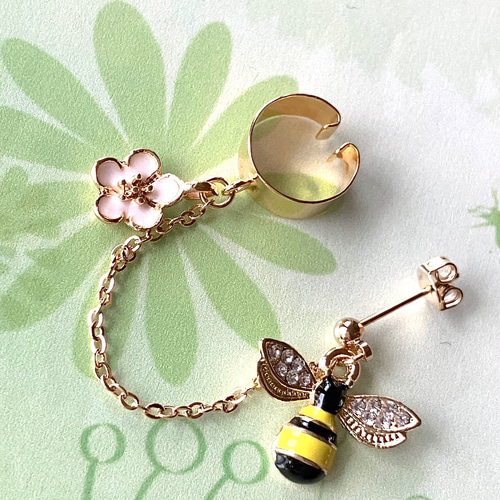 蜂の巣フープピアス　ハニカムフープピアス　ピンクゴールドカラー 蜂の巣ハニカムフープビッグピアス ピンクゴールドカラー ハチと巣