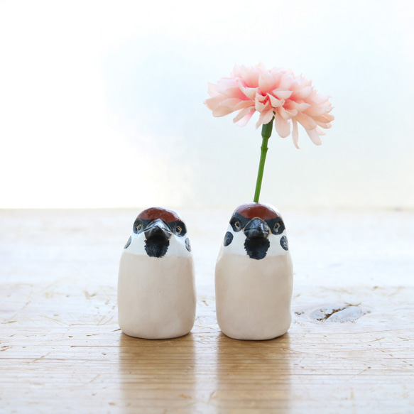 花と鳥の絵柄 陶器の一輪挿し New！鳥さんの一輪挿し 【スズメ】 一輪挿し・花瓶・花器