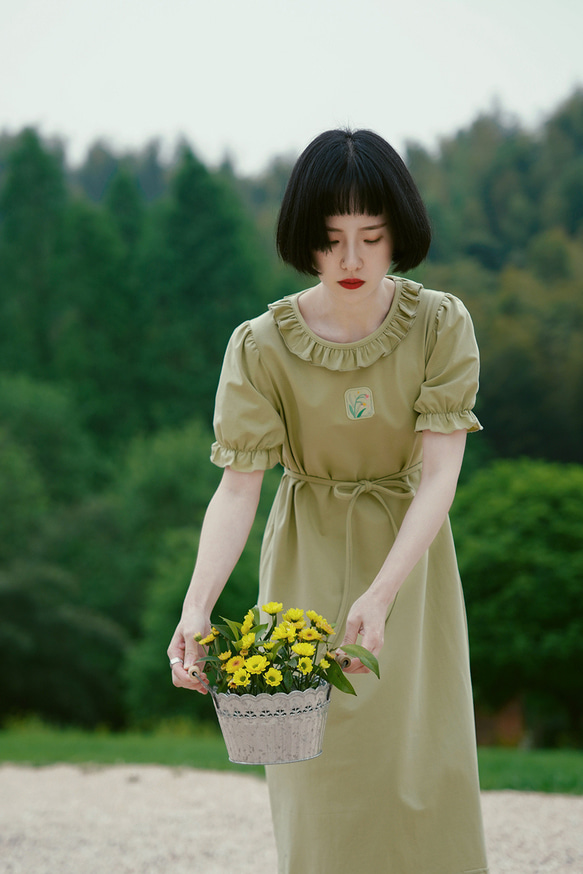 草綠色 日系少女木耳花邊郁金香軟fufu短洋裝 立體浮雕裝飾連身裙 第1張的照片