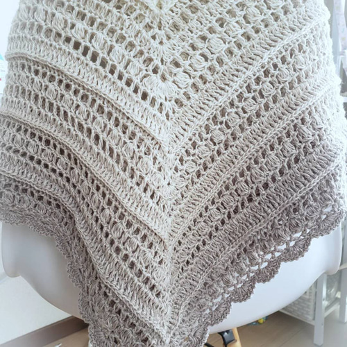 グラデーションカラーの手編みブランケット～ホワイト&グレイ ストール