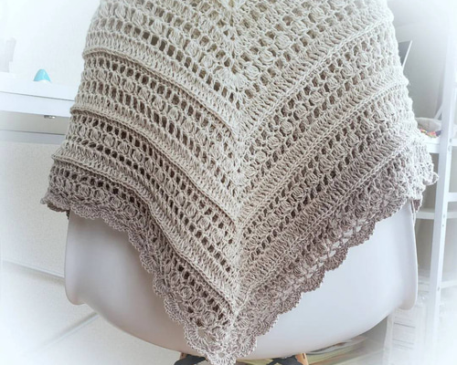 グラデーションカラーの手編みブランケット～ホワイト&グレイ ストール