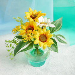 Sunflower Lagoon ひまわり×グラデーションガラスのマジカルウォーターアレンジ 夏　向日葵　 9枚目の画像