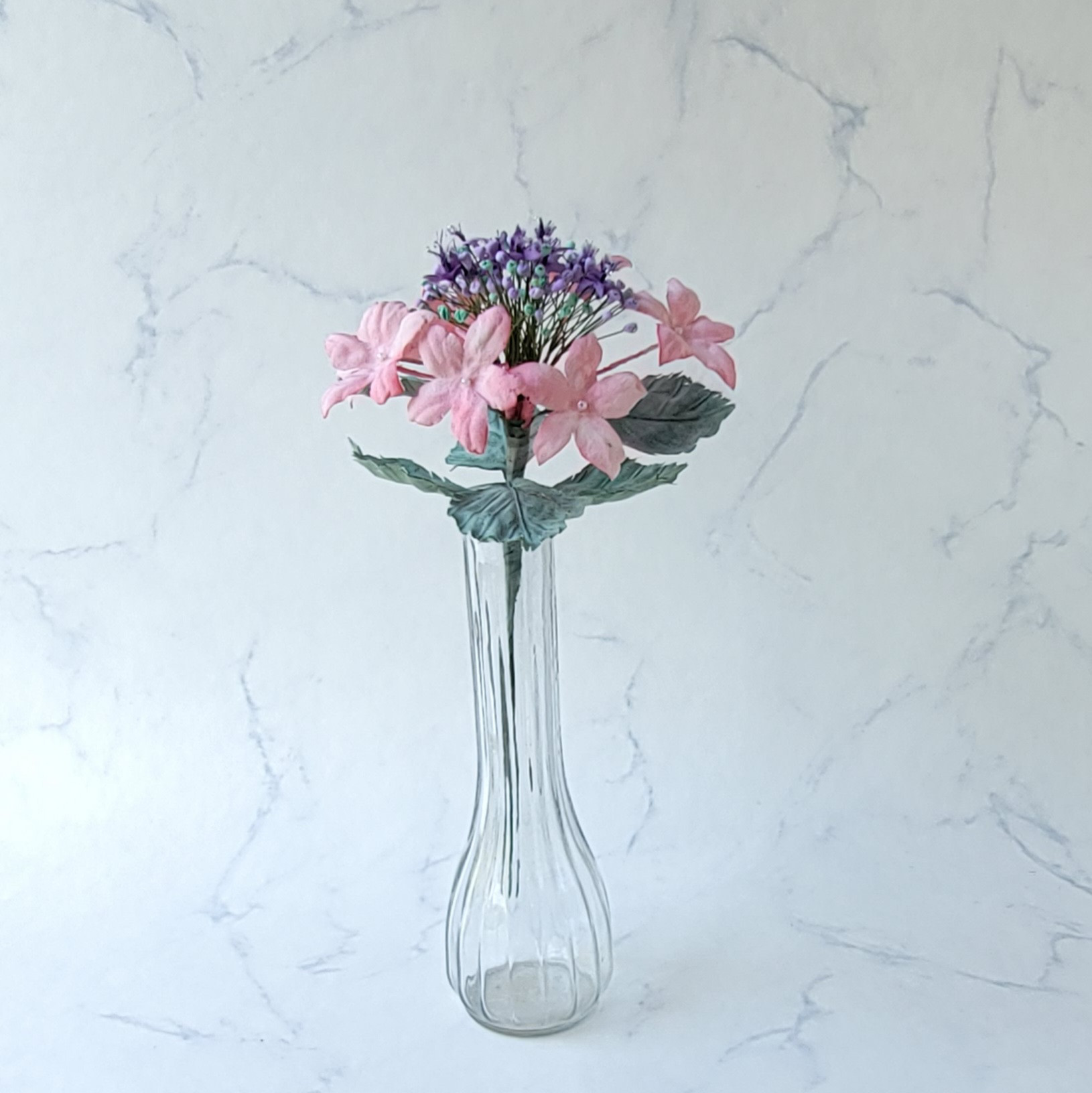 産地直送の布の花屋さん　1輪挿しのガクアジサイ