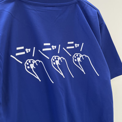 ねこTシャツで日本を応援！　ニッポン！ニャ！ニャ！ニャ！　メンズ　レディース　ユニセックス 1枚目の画像