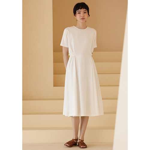 テンセルワンピース ウエストにゴムギャザー 半袖ワンピース 丸襟