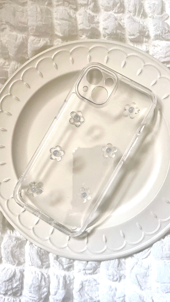 クリア　フラワー　花　レジン　シンプル　透明　iPhoneケース 1枚目の画像