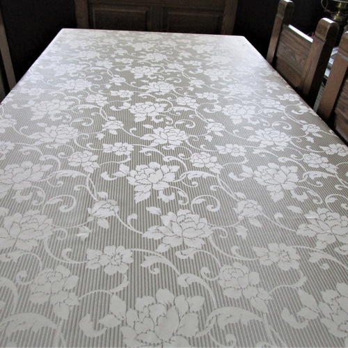 ①縞に花柄・テーブルクロス（約140×200） テーブルクロス Tablestyle