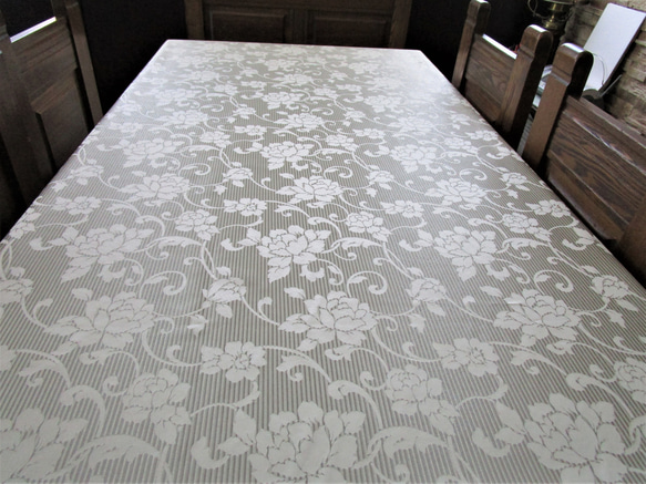 ①縞に花柄・テーブルクロス（約140×200） テーブルクロス Tablestyle