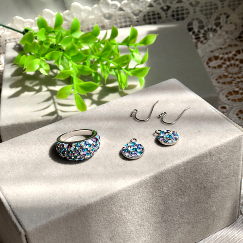 紫陽花カラー 爽やかなブルー系 スワロフスキー グルーデコ リング