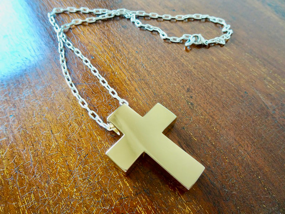 仁尾彫金『ビッグ、ゴールドブロッククロス』ハンドメイド250 