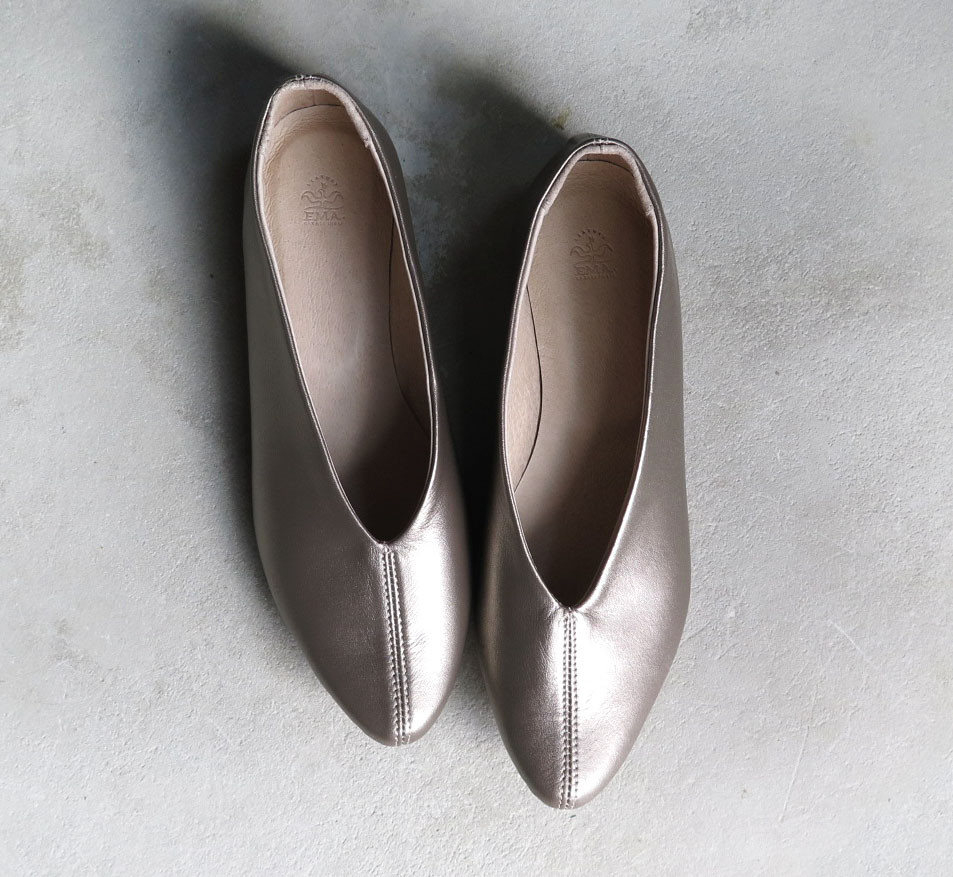 【シックな輝き！】ライトブロンズの本革パンプス ❄︎made in Japan❄︎