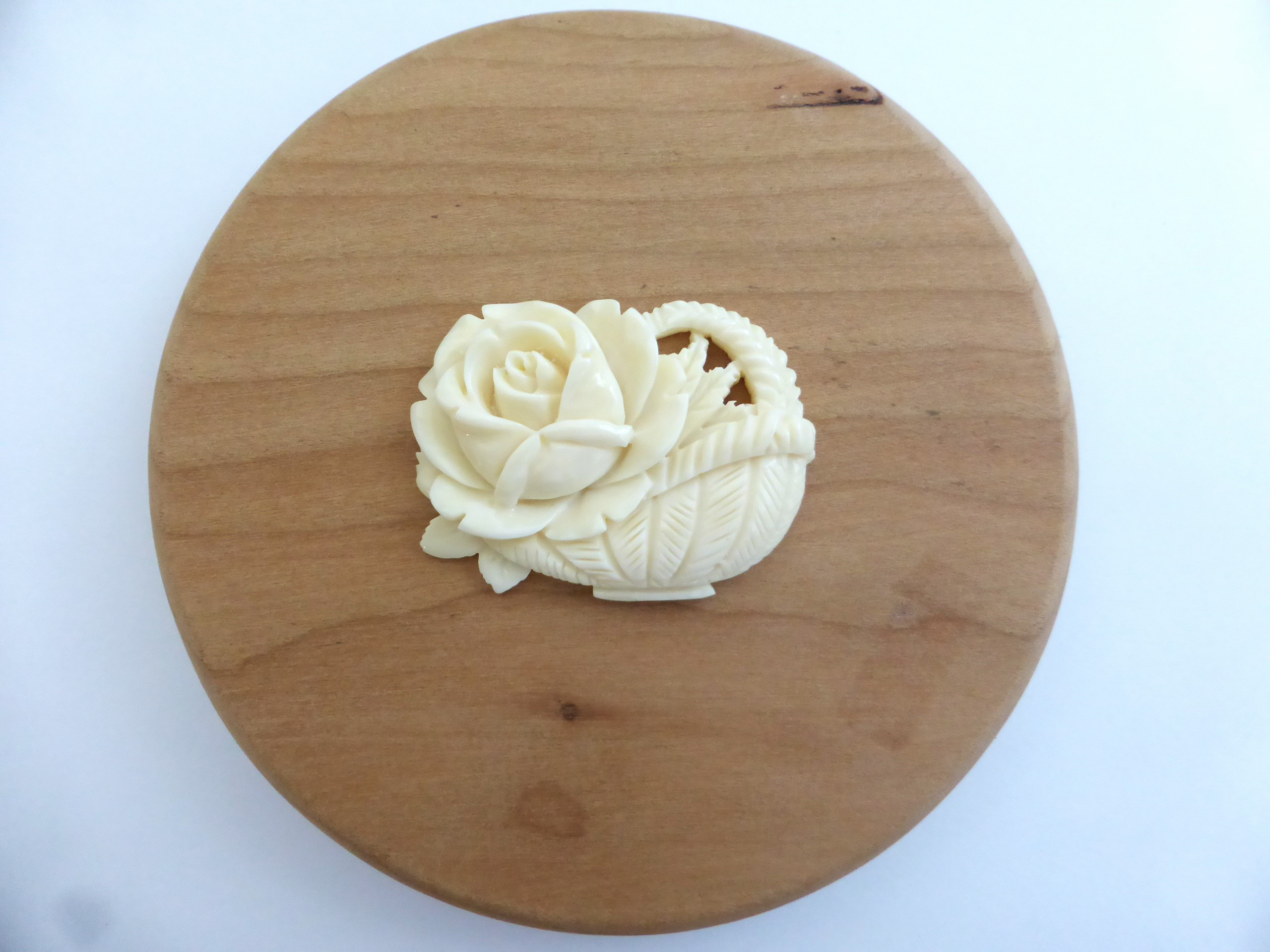 本象牙 アイボリーカービング「花かご/flower basket」 かごバッグ