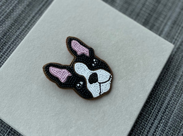 ビーズ刺繍のブローチ　-フレンチブルドッグ-French bulldog 3枚目の画像