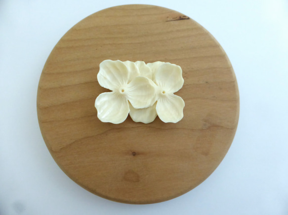 本象牙 アイボリーカービング、ナンタケットバスケット用オーナメント「スミレ」 ナンタケットバスケット用オーナメント スミレ 本象牙 アイボリーカービング