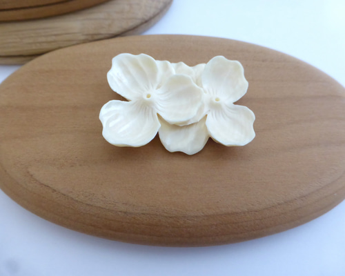 ナンタケットバスケット カービング オーナメントアイボリー＆べっ甲① 185ec2521a063bff2bcc3e68fe7957