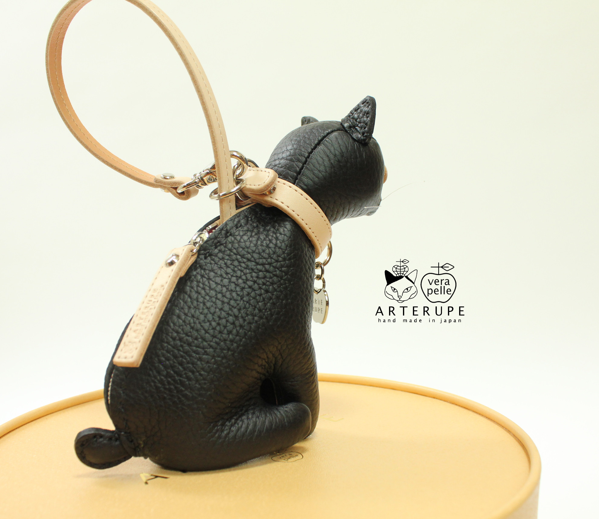 Kitten Pouch 黒猫 本革 ミニポーチ スマートキーケース