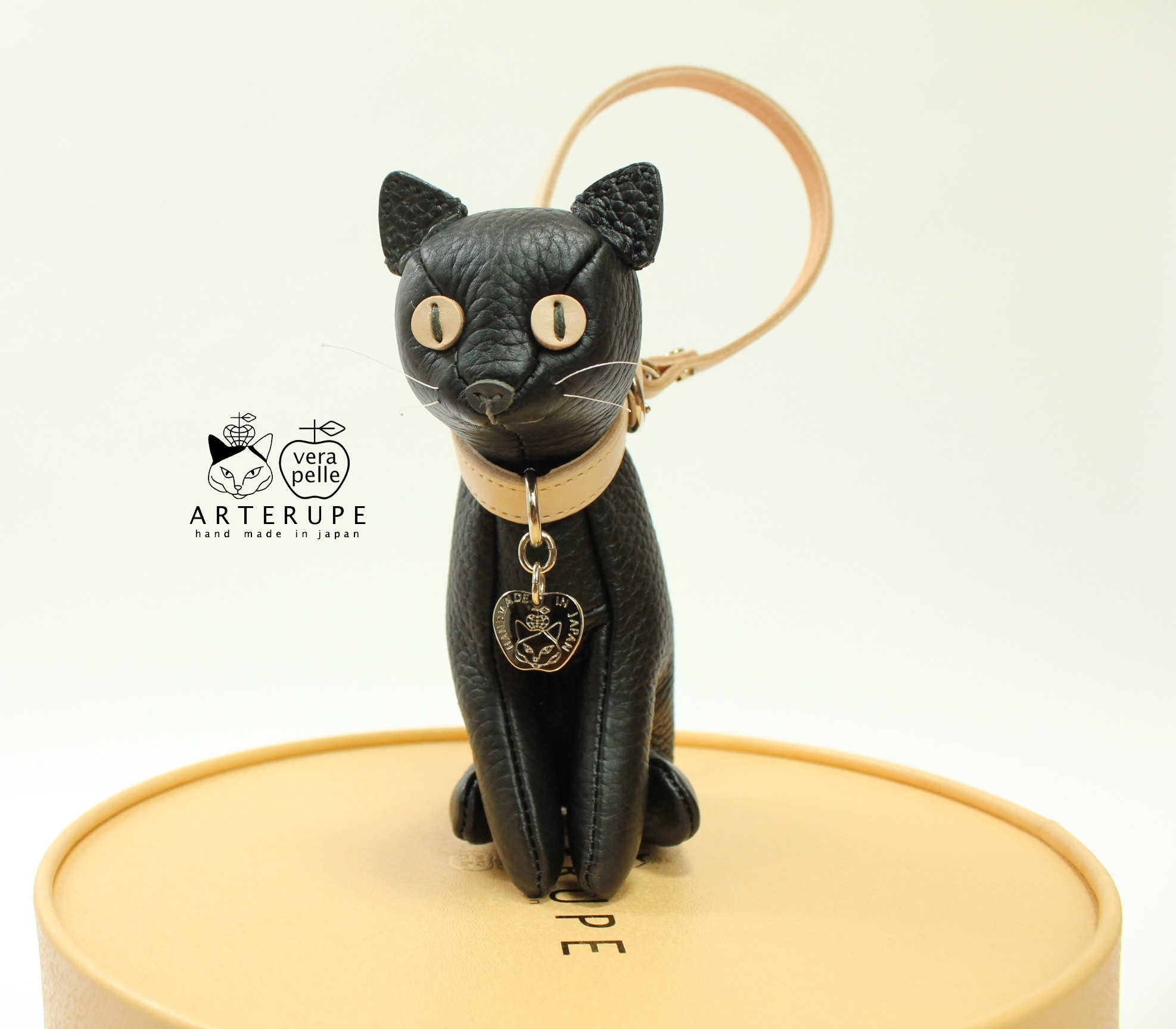 Kitten Pouch 黒猫 本革 ミニポーチ スマートキーケース