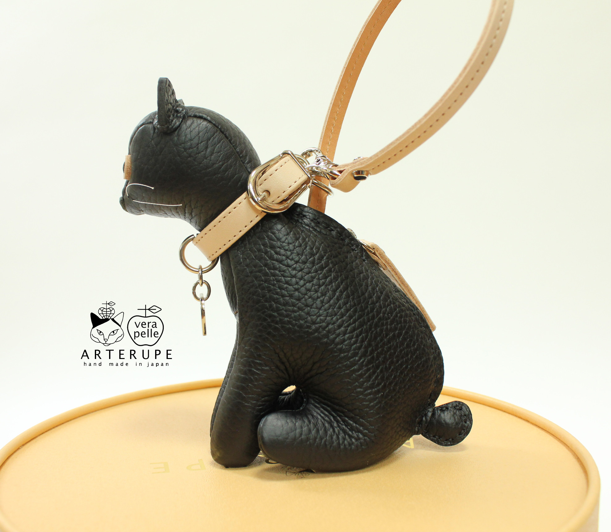 Kitten Pouch 黒猫 本革 ミニポーチ スマートキーケース