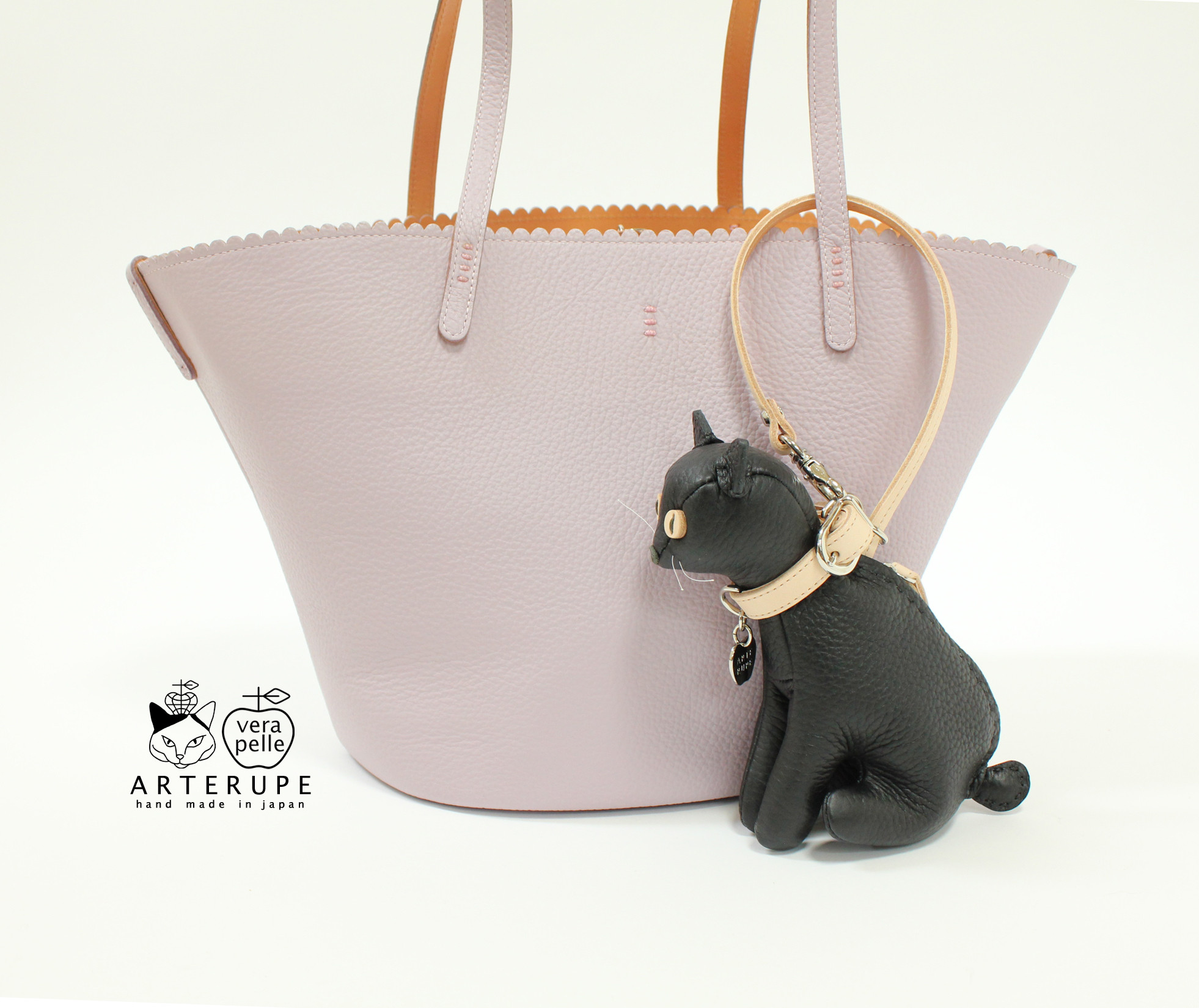 Kitten Pouch 黒猫 本革 ミニポーチ スマートキーケース