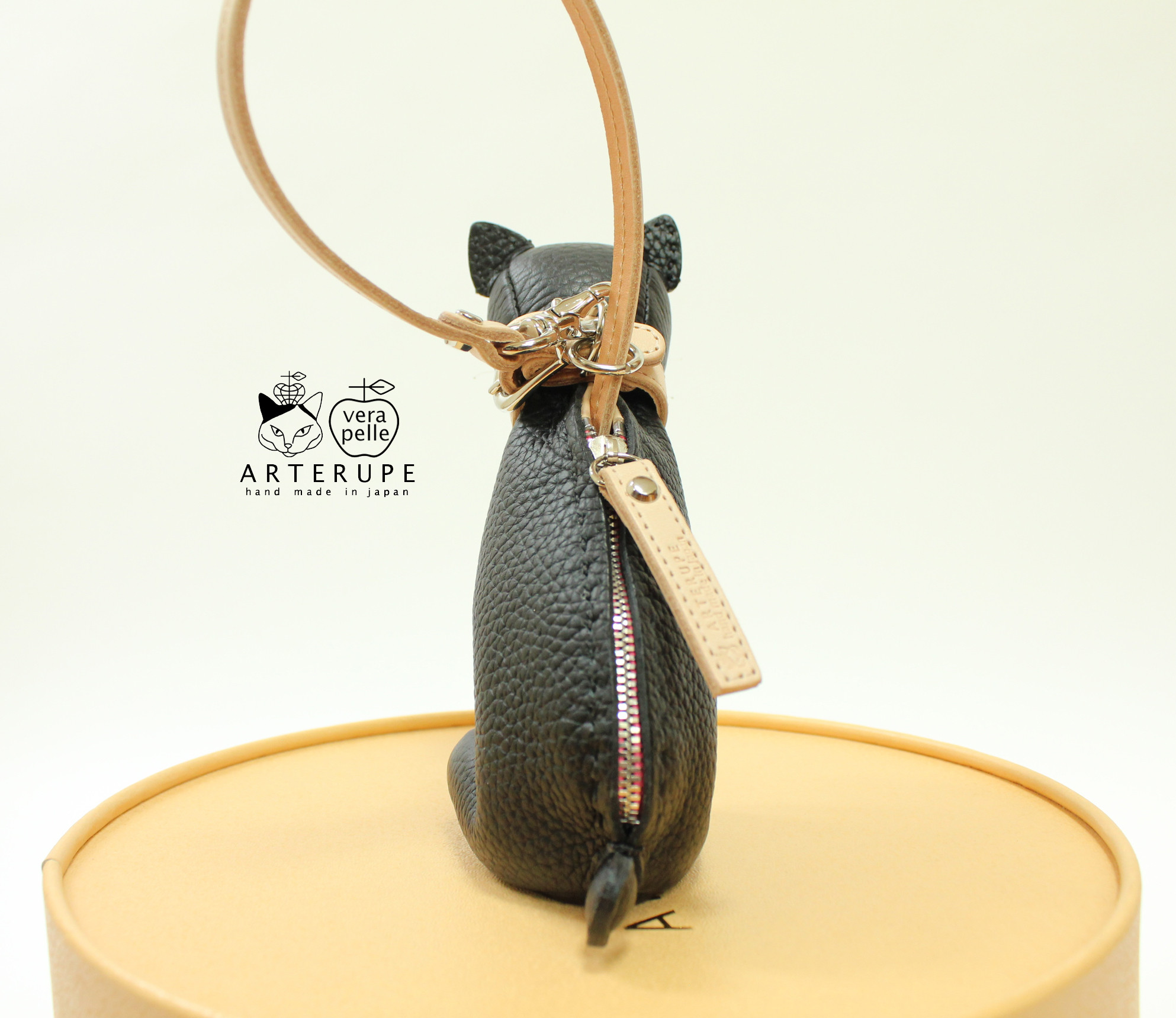 Kitten Pouch 黒猫 本革 ミニポーチ スマートキーケース