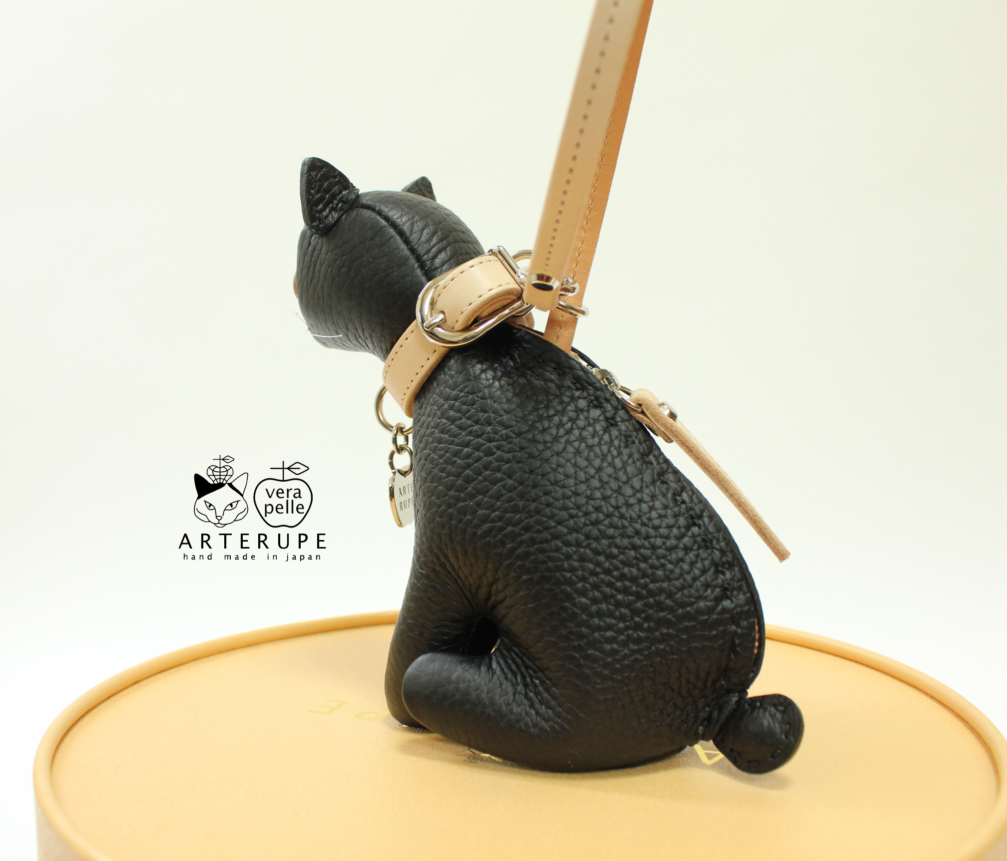 Kitten Pouch 黒猫 本革 ミニポーチ スマートキーケース