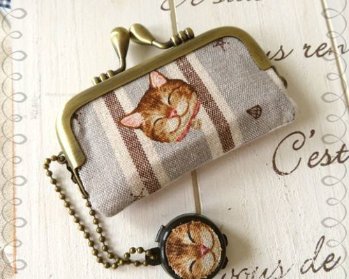 ニンマリ猫ちゃん・がま口印鑑ケース＊朱肉ケース付き♪ がま口 ねこ