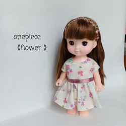 ワンピース《flower》ソランちゃん　25㎝前後ドール対応服 1枚目の画像