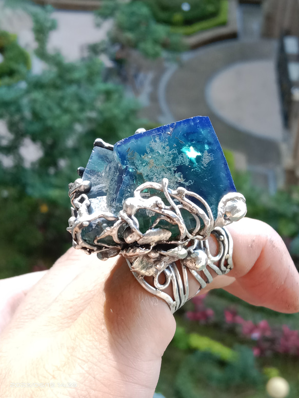 日光螢石原礦手工銀戒 純銀戒指~ 「藍綠之間」~ Fluorite Mineral Silver Ring 第6張的照片