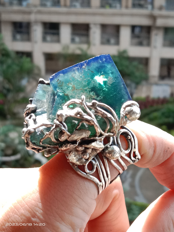 日光螢石原礦手工銀戒 純銀戒指~ 「藍綠之間」~ Fluorite Mineral Silver Ring 第20張的照片