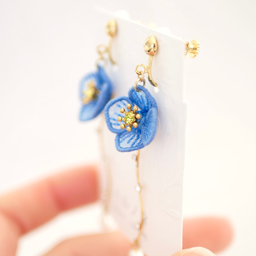 幻のブルーポピーピアス/イヤリング (受注生産/オーガンジー刺繍  