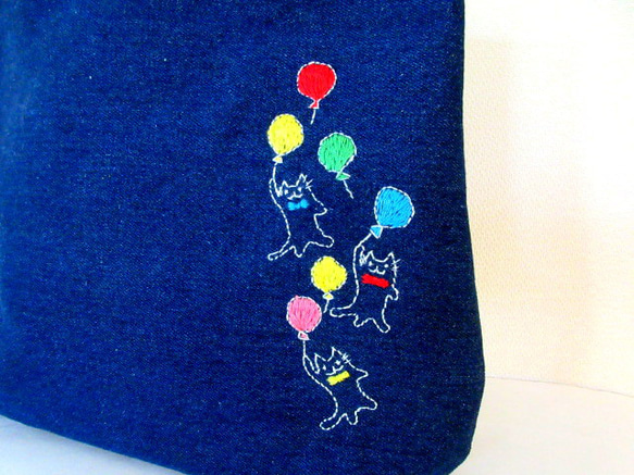 貓刺繡牛仔包*飛天氣球貓七彩A 第3張的照片