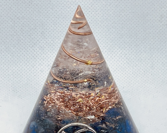 アクアマリンとラピスラズリの円錐型オルゴナイト 5枚目の画像