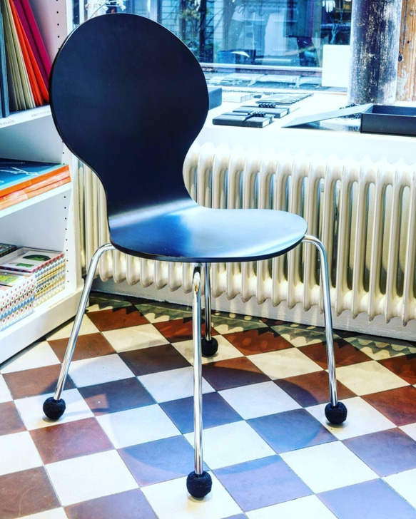 サイレントソックス オリジナル 20-27mm ダークグレイ 4個 スウェーデン製 イス 椅子 チェア カバー ウール 10枚目の画像