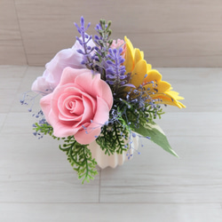 クレイフラワー❀仏花❀ひまわりと芍薬とピンクのバラ 10枚目の画像