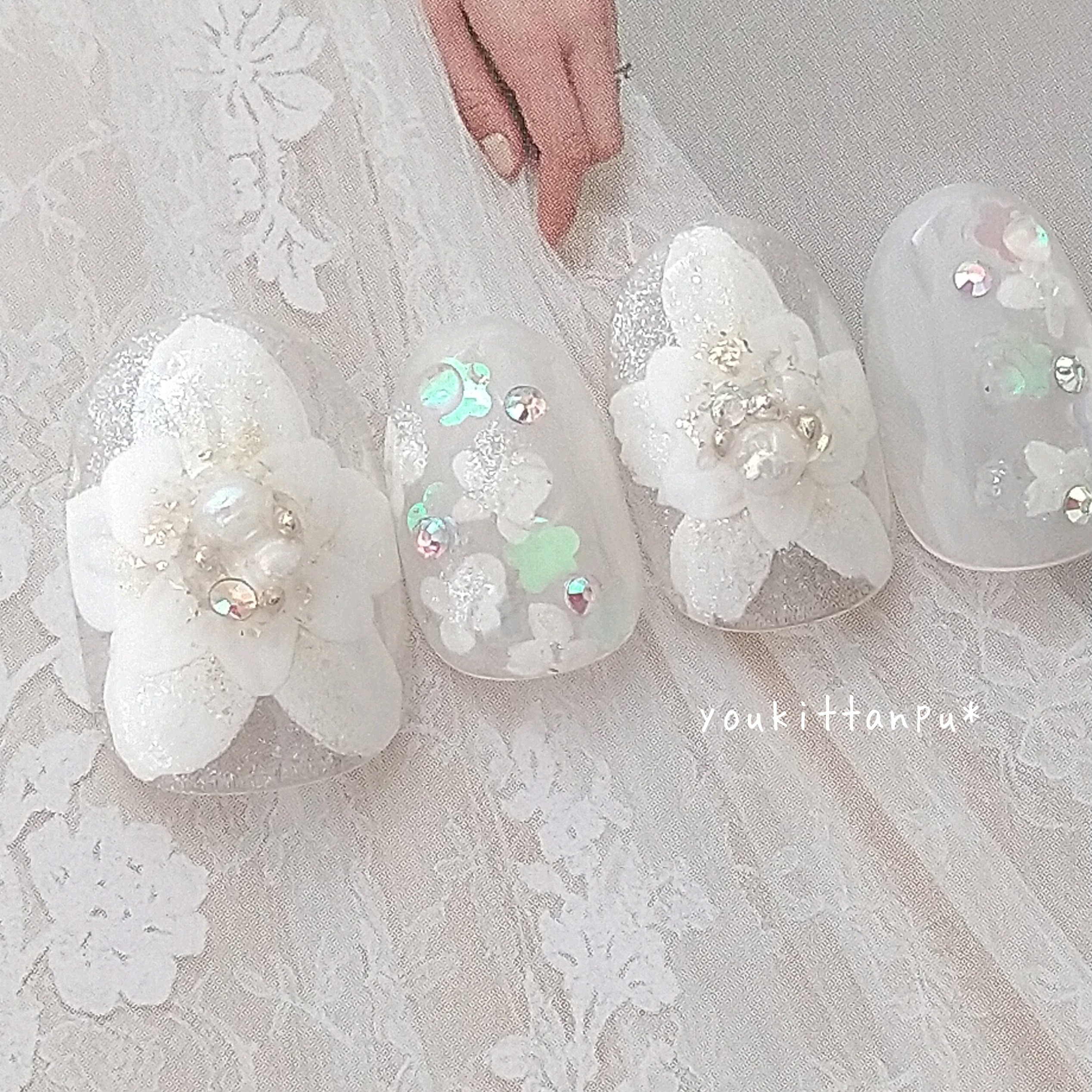 ネイルチップ＊ホワイトフラワーニュアンス＊ブライダル ウェディング つけ爪 結婚式 白無垢 成人式 振袖 シンプル 花