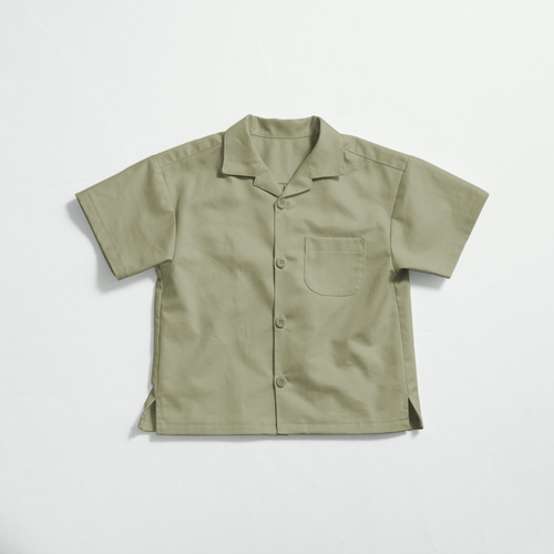 Kids オーバーサイズの開襟シャツ カーキ セットアップ可 子供服 Kids オーバーサイズの開襟シャツ カーキ セットアップ可 子供服