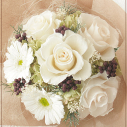 オフホワイトのガーベラとバラの花束　シンプルなサマーブーケ　ご結婚披露宴の花束贈呈・両親贈呈に　B038 3枚目の画像