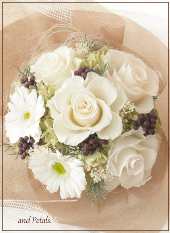 オフホワイトのガーベラとバラの花束　シンプルなサマーブーケ　ご結婚披露宴の花束贈呈・両親贈呈に　B038 3枚目の画像