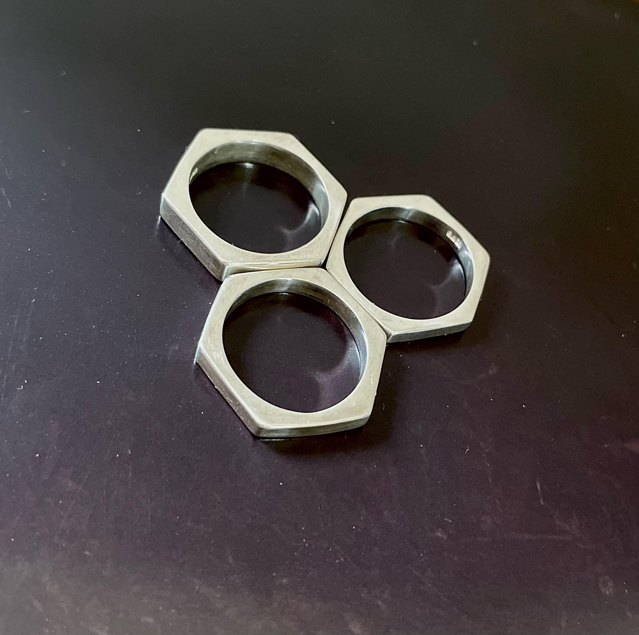 シルバーの六角形リング(小）