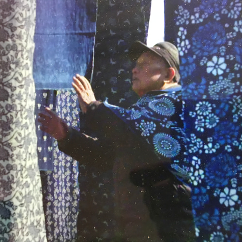 Yukkorin藍印花布 わたなべネイビーとホワイトの花柄コート 未使用 藍印花布 わたなべ 藍染 綿100% 上下セットアップ ホームウェア