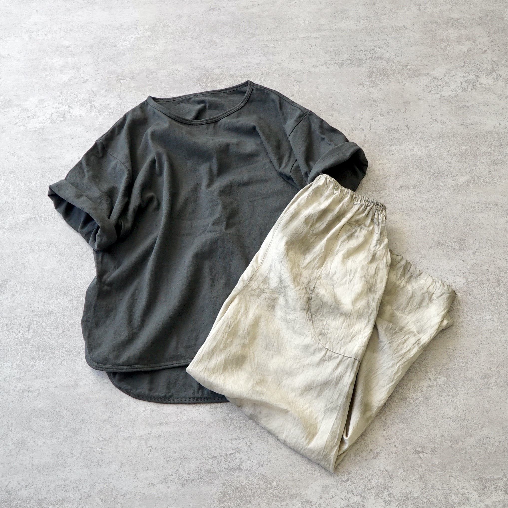 【福袋】ビッグシルエットTシャツ/ブラック＋さら軽ワイドパンツ/カーキまだら