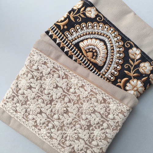インド刺繍リボンのファスナーポーチ ベージュベース ポーチ 涼