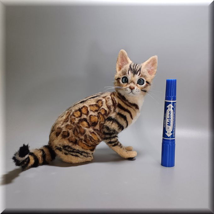 羊毛フェルト 猫 ハンドメイド ベンガル 置物