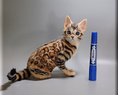羊毛フェルト　猫(ベンガル) 羊毛フェルト 猫 ベンガル猫さん ねこ ネコ 猫フィギュア | iichi 日々