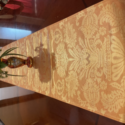 2197豪華刺繍の袋帯リメイク　タッセル付き正絹テーブルランナー 3枚目の画像