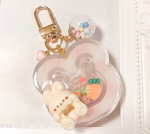 No.11 ゆめかわうさぎのシェイカーキーホルダー 空 レジン No.11 ゆめかわうさぎのシェイカーキーホルダー 空 レジン