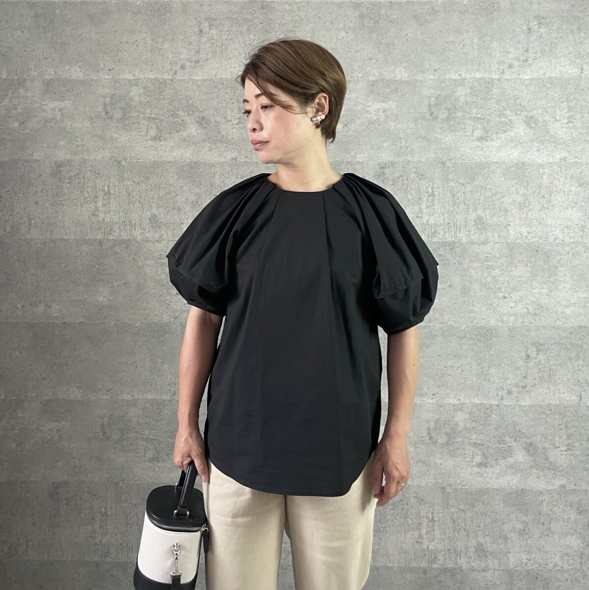 【小柄S】■大人可愛い優秀シルエット♡コットン100％ 立体タックバルーンブラウス 黒■KMC-709 313174