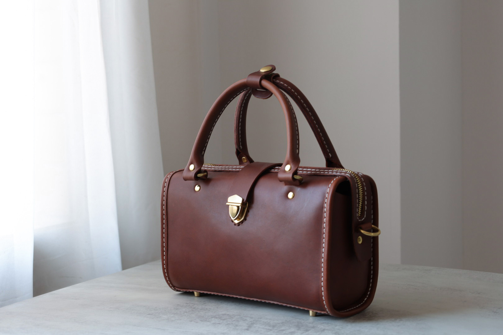 新作 本革手作りの二本手ファスナーボストンミニバッグバッグ